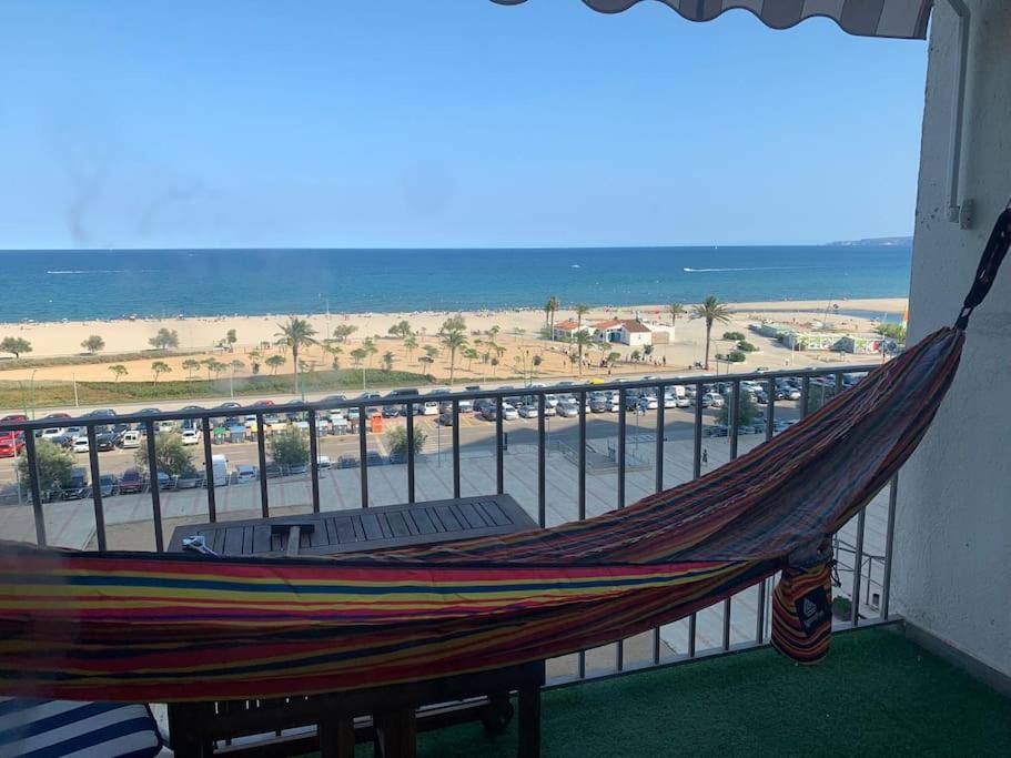 Vistas Frontales Al Mar Lägenhet Empuriabrava Exteriör bild