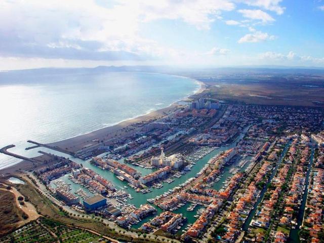 Vistas Frontales Al Mar Lägenhet Empuriabrava Exteriör bild